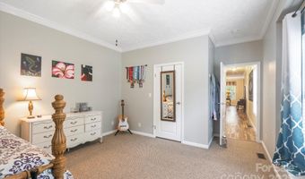 142 Pinners Cove Rd, Asheville, NC 28803