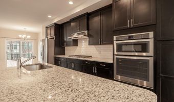 2715 S Spurway Dr, Ann Arbor, MI 48105
