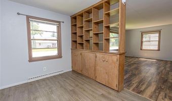 1318 Irving St, Alexandria, MN 56308