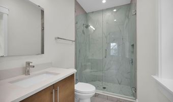 392 4TH St, Atlantic Beach, FL 32233