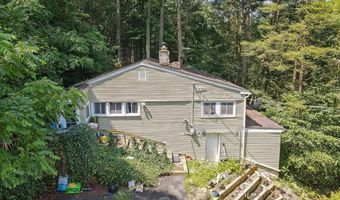 6680 Haasadahl Rd, Allentown, PA 18106