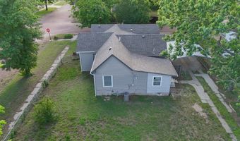428 S C St, Arkansas City, KS 67005