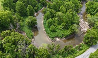 9328 Foote Rd, Akron, NY 14001
