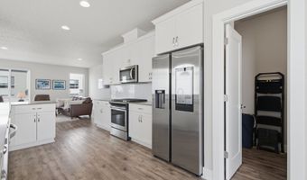 17100 SW ALBATROSS Ln, Beaverton, OR 97007