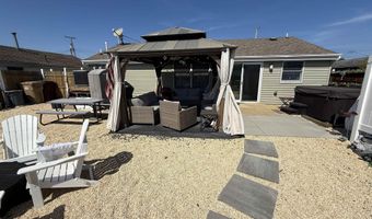210 Fernwood Dr, Bayville, NJ 08721
