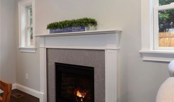 13 Arnold Ave 1, Jamestown, RI 02835