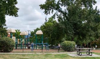906 S WASHINGTON St S 307, Alexandria, VA 22314