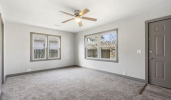 304 E Cofield St, Aurora, MO 65605