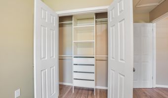 7602 WESTLAKE Ter 19, Bethesda, MD 20817