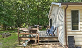 12 Highpoint Dr, Albrightsville, PA 18210
