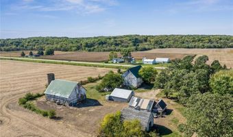4705 Prairieburg Rd, Anamosa, IA 52205
