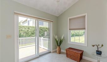 3 Sweet Corn Dr, Cranston, RI 02921