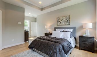 934 19TH St S, Arlington, VA 22202