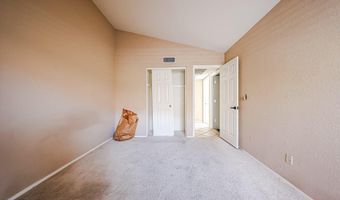 2364 W COMSTOCK Dr, Chandler, AZ 85224
