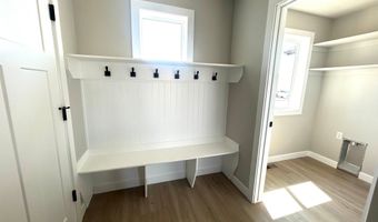 1159 OAKRIDGE N 107, Centerville, UT 84014