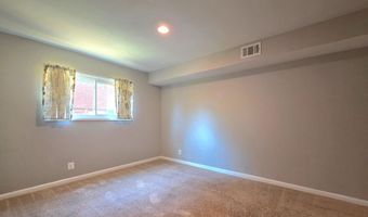 2704 DARTMOUTH Rd 3, Alexandria, VA 22314