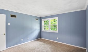 826 Yorkshire Rd, Anderson, IN 46012