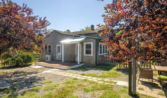 473 Klondike Rd, Charlestown, RI 02813