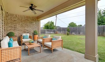 104 Gateway Dr, Alvarado, TX 76009