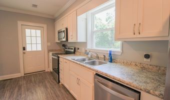 502 Hutchinson Ave, Adel, GA 31620