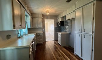 711 2nd St, Abernathy, TX 79311