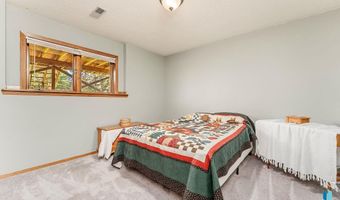 404 N Yellowstone Dr, Brandon, SD 57005