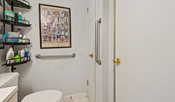 64 Montoya Dr 64, Branford, CT 06405