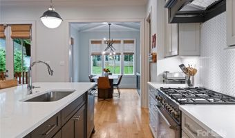 1614 Chatham Ave, Charlotte, NC 28205