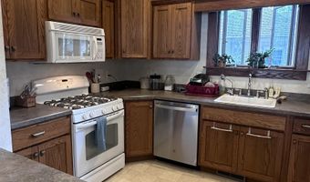 709 N St, Aurora, NE 68818