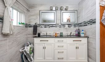 304 Oak St, Angola, IN 46703