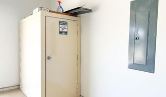 141 S Shay Rd, Andover, KS 67002