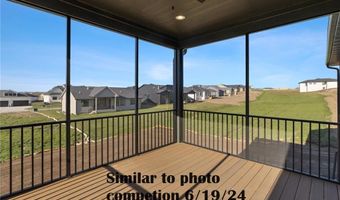 17692 Townsend Dr, Clive, IA 50325