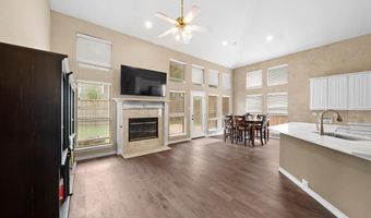 14633 Lakecrest Dr, Addison, TX 75001