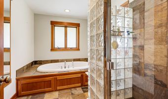 425 Merrill Cir, Ashland, OR 97520