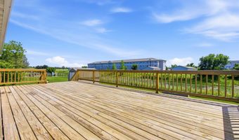 1006 NE 28th Ave, Aberdeen, SD 57401
