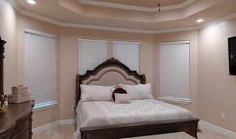 309 HICKMAN Ln, Angleton, TX 77515