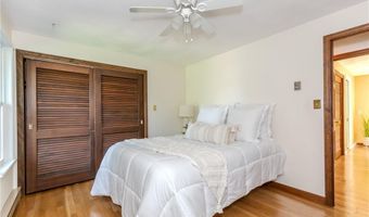 63 Duck Cove Rd, North Kingstown, RI 02852