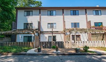 2262 Pine Top Ct 31, Akron, OH 44319