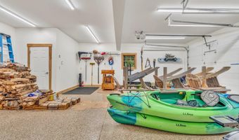 37 Parkhill Point Rd, Belgrade, ME 04917