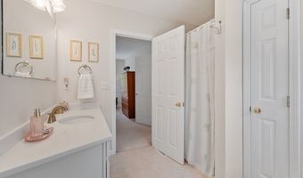 28 Old Harvard Rd, Boxborough, MA 01719