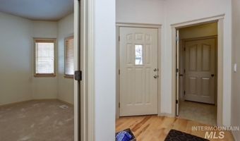5862 N Bremerton Pl, Boise, ID 83714