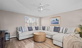 10 Denver Ave, Cranston, RI 02905
