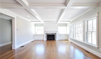 2 Amore Ln, East Greenwich, RI 02818