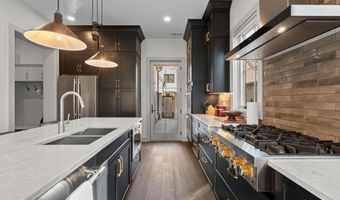 2899 Katmai Dr A, Columbus, OH 43228