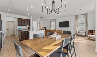 51 Walkabout Dr, Aberdeen, NC 28315