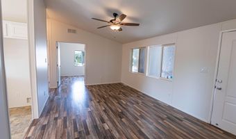 5521 Mary Gold Ln, Anderson, CA 96007