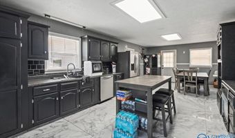 413 Peach Ave, Albertville, AL 35950
