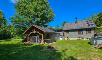 14 Helen St, Auburn, ME 04210