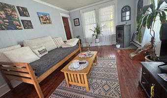 6 Willow St, Brattleboro, VT 05301