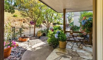 720 Sky Mountain Ln, Alpine, CA 91901